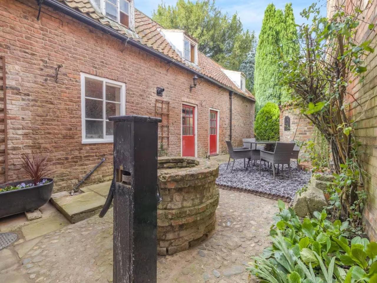 Papist Hall Cottages Barrow upon Humber Exterior photo